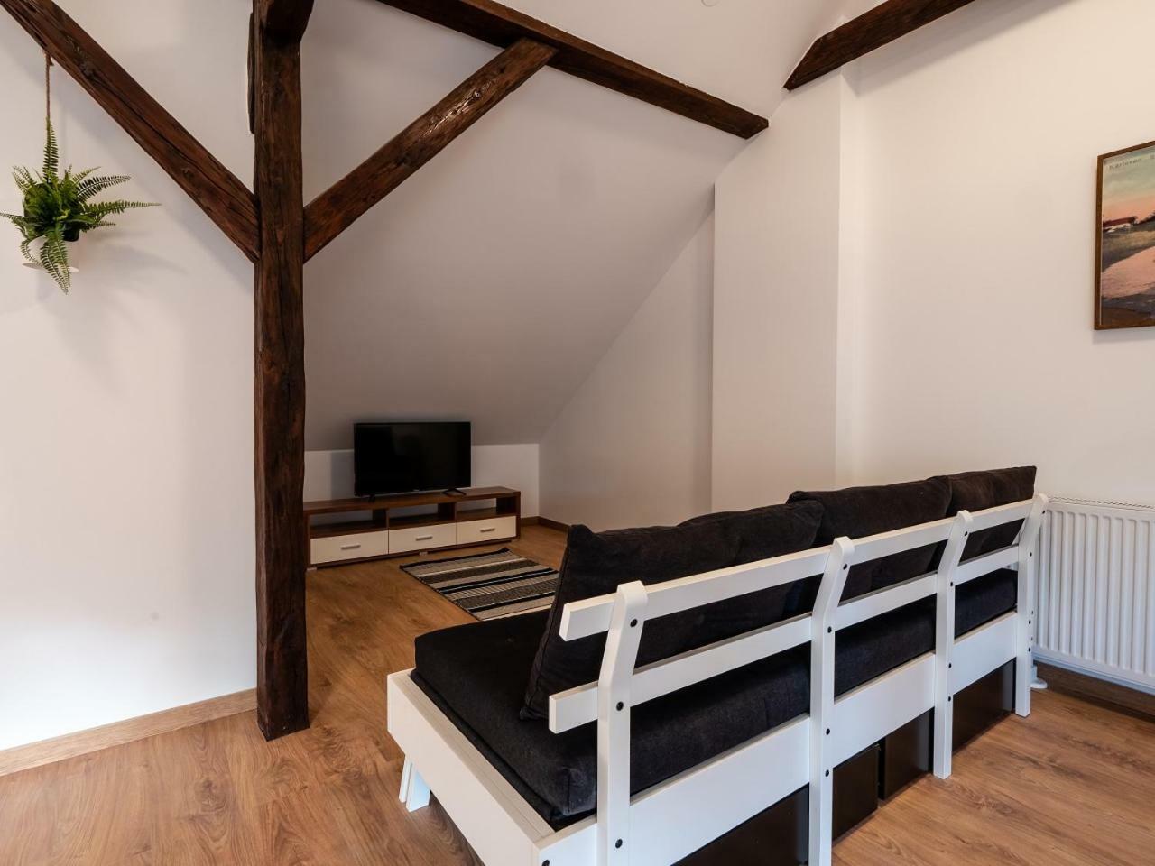 Eva Rooms & Studio Apartment Karlovac Esterno foto